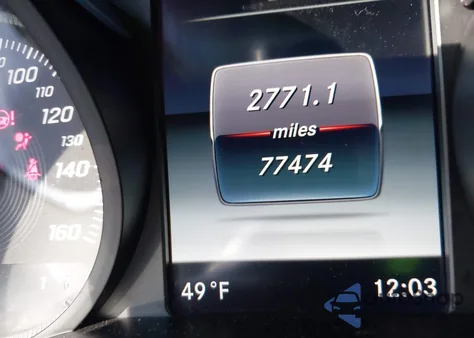 2016 Mercedes-Benz C 300 4Matic z USA, uszkodzony, nr VIN 55SWF4KB1GU115389